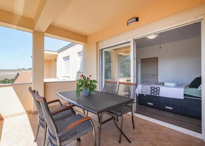 Bojana Apartament Petrčane