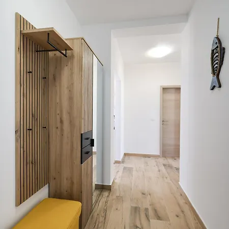 Apartment Bojana Petrcane